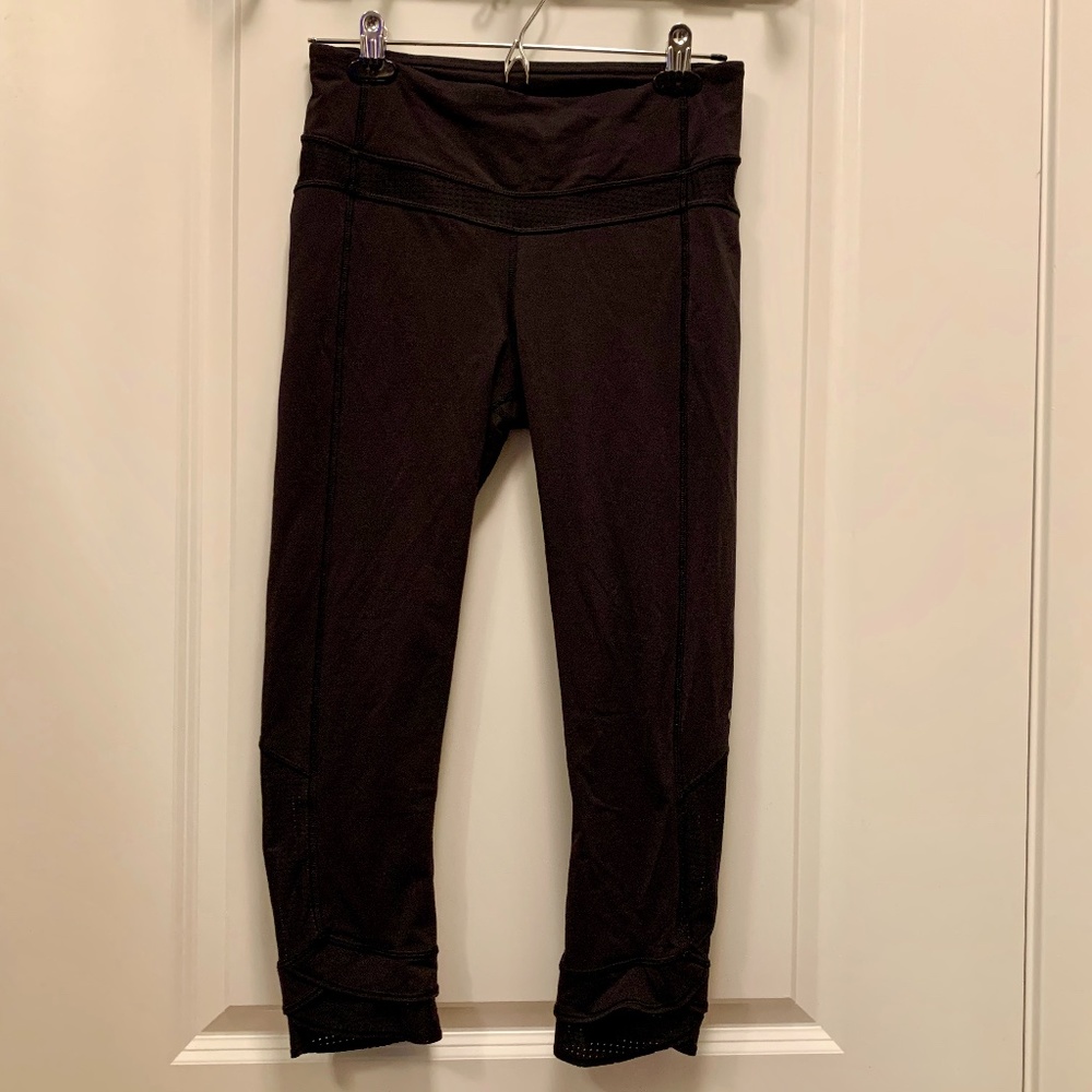 Black Lululemon Crops